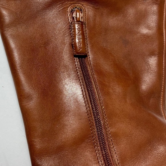 VIA SPIGA Brown Leather Riding Boots Chain Detail - Picture 9 of 13